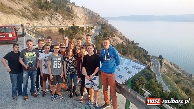 Zdjęcie w galerii na portalu naszraciborz.pl: Uczniowie SMS Racibórz na zgrupowaniu w Chorwacji wiadomości z regionu