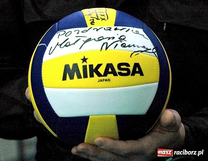 Zdjęcie w galerii na portalu naszraciborz.pl: Śląska kadra Mistrzem Polski w Piłce Siatkowej Strażaków! wiadomości z regionu