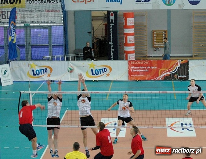 Zdjęcie w galerii na portalu naszraciborz.pl: Śląska kadra Mistrzem Polski w Piłce Siatkowej Strażaków! wiadomości z regionu