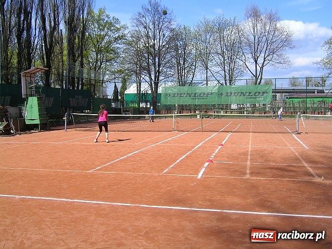 Zdjęcie w galerii na portalu naszraciborz.pl: Wiosenny turniej na kortach Rafako wiadomości z regionu