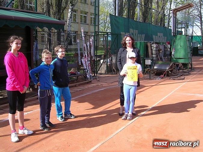 Zdjęcie w galerii na portalu naszraciborz.pl: Wiosenny turniej na kortach Rafako wiadomości z regionu