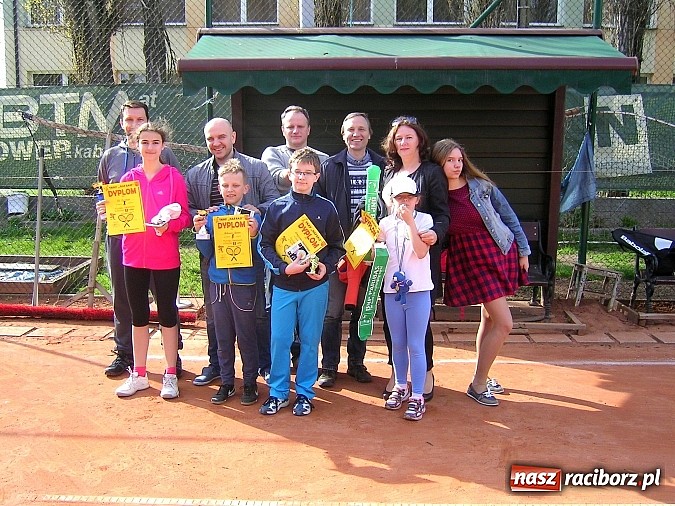 Zdjęcie w galerii na portalu naszraciborz.pl: Wiosenny turniej na kortach Rafako wiadomości z regionu