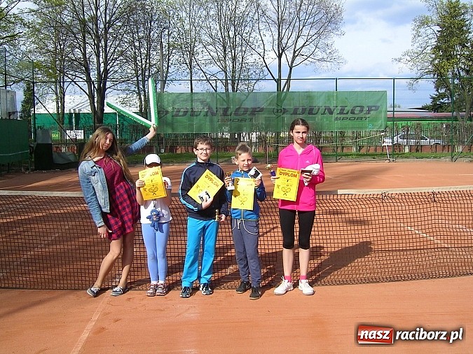 Zdjęcie w galerii na portalu naszraciborz.pl: Wiosenny turniej na kortach Rafako wiadomości z regionu