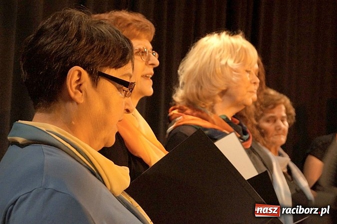 Zdjęcie w galerii na portalu naszraciborz.pl: VIVO wystąpił wiosennie w RCK wiadomości z regionu