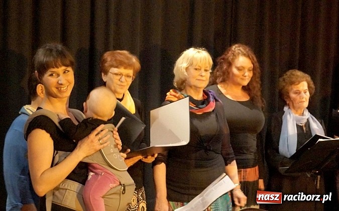 Zdjęcie w galerii na portalu naszraciborz.pl: VIVO wystąpił wiosennie w RCK wiadomości z regionu