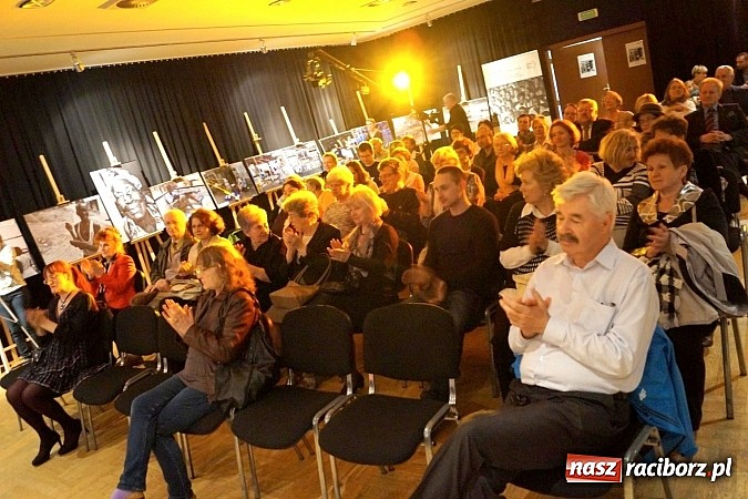 Zdjęcie w galerii na portalu naszraciborz.pl: VIVO wystąpił wiosennie w RCK wiadomości z regionu