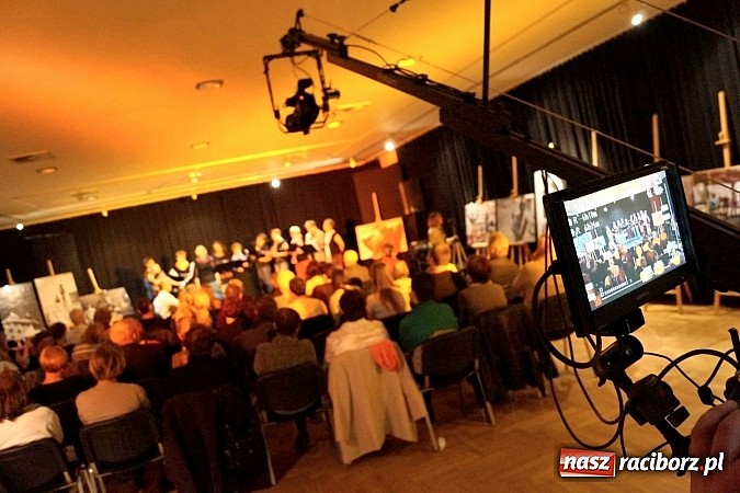 Zdjęcie w galerii na portalu naszraciborz.pl: VIVO wystąpił wiosennie w RCK wiadomości z regionu