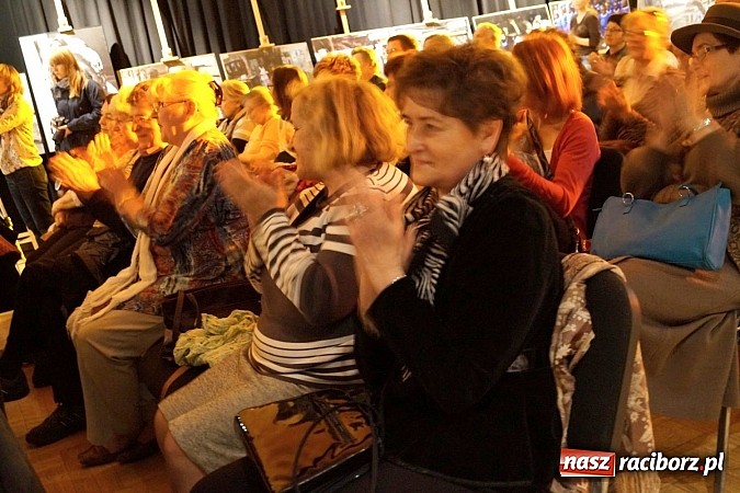 Zdjęcie w galerii na portalu naszraciborz.pl: VIVO wystąpił wiosennie w RCK wiadomości z regionu