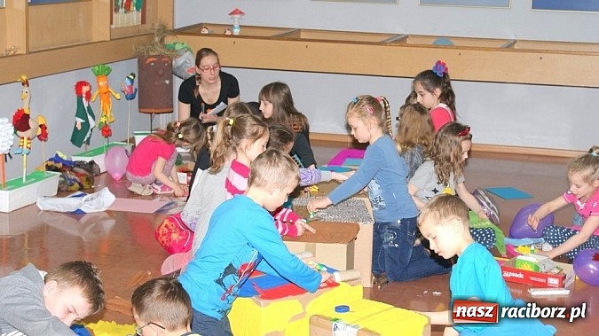 Zdjęcie w galerii na portalu naszraciborz.pl: Lasse i Maja, czyli detektywi w raciborskiej w bibliotece wiadomości z regionu