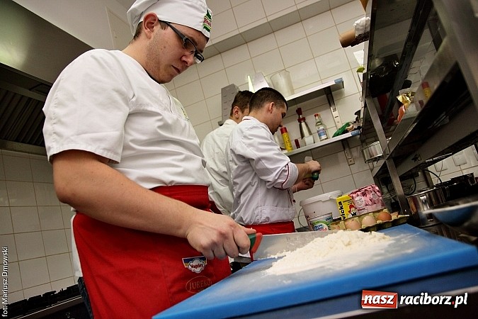 Zdjęcie w galerii na portalu naszraciborz.pl: Wiosna na talerzu w Hotelu Racibor wiadomości z regionu