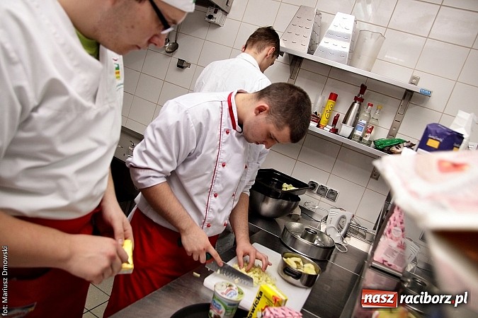 Zdjęcie w galerii na portalu naszraciborz.pl: Wiosna na talerzu w Hotelu Racibor wiadomości z regionu