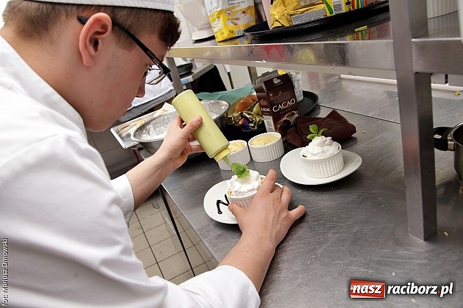 Zdjęcie w galerii na portalu naszraciborz.pl: Wiosna na talerzu w Hotelu Racibor wiadomości z regionu