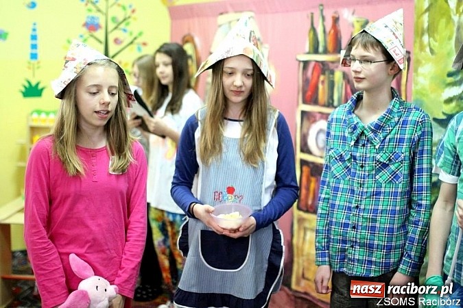 Zdjęcie w galerii na portalu naszraciborz.pl: Uczniowie ZSOMS obchodzili Dzień Ziemi wiadomości z regionu