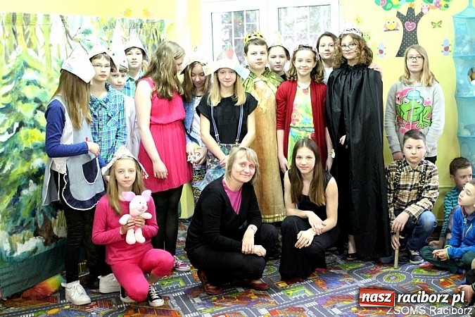 Zdjęcie w galerii na portalu naszraciborz.pl: Uczniowie ZSOMS obchodzili Dzień Ziemi wiadomości z regionu