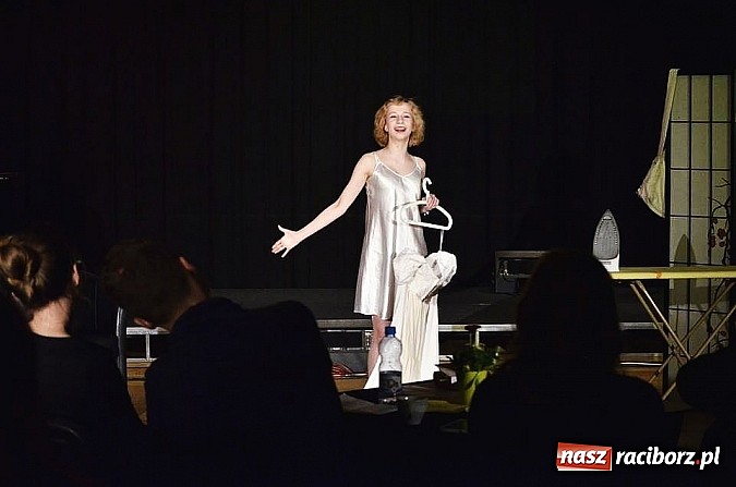 Zdjęcie w galerii na portalu naszraciborz.pl: Edyta Schulz laureatką eliminacji rejonowych 60. Og&oacute;lnopolskiego Konkursu Recytatorskiego w Jastrzębiu-Zdroju wiadomości z regionu