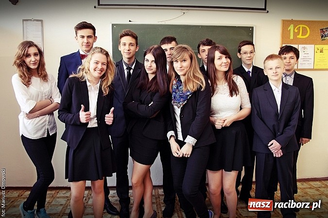 Zdjęcie w galerii na portalu naszraciborz.pl: Gimnazjaliści napisali pierwszą część testu gimnazjalnego! wiadomości z regionu