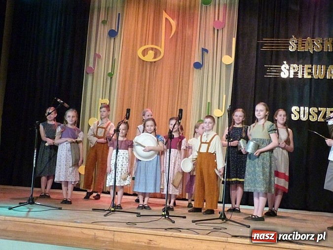 Zdjęcie w galerii na portalu naszraciborz.pl: Źr&oacute;dło zakwalifikowane do finału XXII Regionalnego Przeglądu Śląskie Śpiewanie wiadomości z regionu
