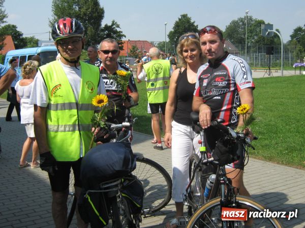 Zdjęcie w galerii na portalu naszraciborz.pl: Zwiedzili Polskę na rowerze wiadomości z regionu