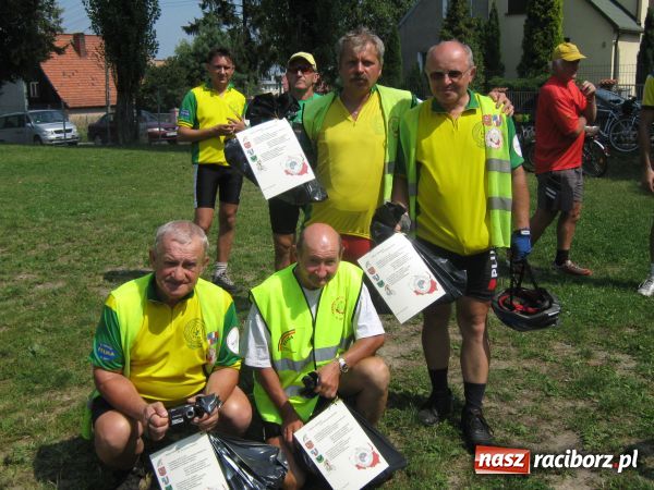 Zdjęcie w galerii na portalu naszraciborz.pl: Zwiedzili Polskę na rowerze wiadomości z regionu