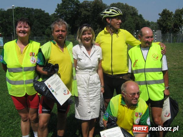 Zdjęcie w galerii na portalu naszraciborz.pl: Zwiedzili Polskę na rowerze wiadomości z regionu