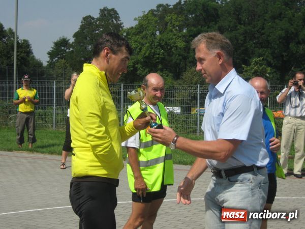 Zdjęcie w galerii na portalu naszraciborz.pl: Zwiedzili Polskę na rowerze wiadomości z regionu