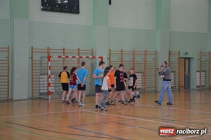 Zdjęcie w galerii na portalu naszraciborz.pl: Uczniowie podstawówek zagrali w dwa ognie wiadomości z regionu