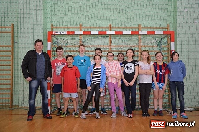 Zdjęcie w galerii na portalu naszraciborz.pl: Uczniowie podstawówek zagrali w dwa ognie wiadomości z regionu