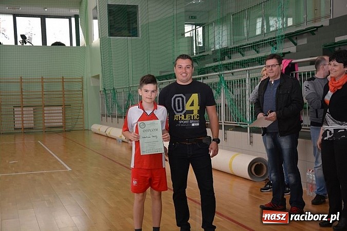 Zdjęcie w galerii na portalu naszraciborz.pl: Uczniowie podstawówek zagrali w dwa ognie wiadomości z regionu