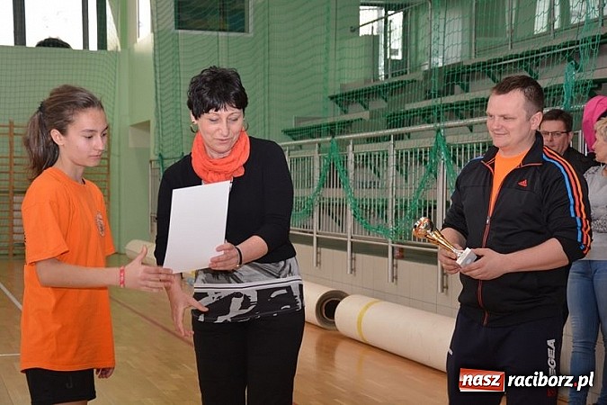 Zdjęcie w galerii na portalu naszraciborz.pl: Uczniowie podstawówek zagrali w dwa ognie wiadomości z regionu