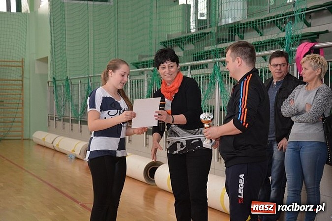 Zdjęcie w galerii na portalu naszraciborz.pl: Uczniowie podstawówek zagrali w dwa ognie wiadomości z regionu