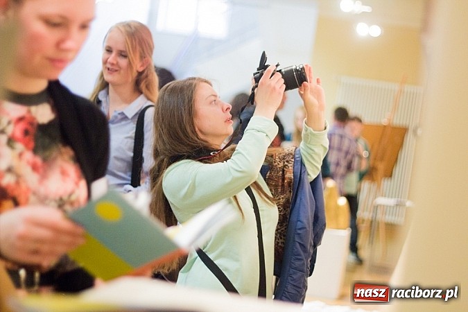 Zdjęcie w galerii na portalu naszraciborz.pl: Rzeźba i grafika projektowa w RCK wiadomości z regionu
