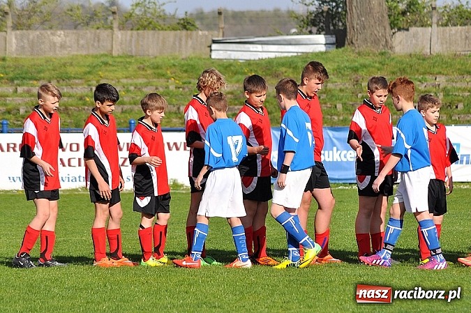Zdjęcie w galerii na portalu naszraciborz.pl: Młodziki: Trzy punkty zostały w Raciborzu wiadomości z regionu