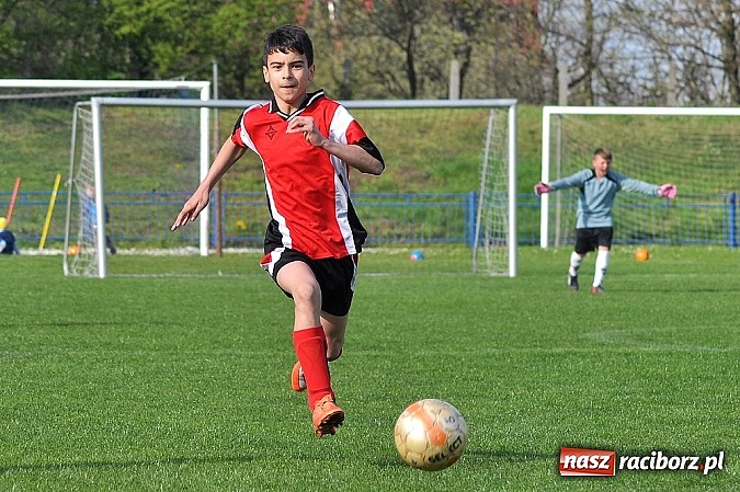 Zdjęcie w galerii na portalu naszraciborz.pl: Młodziki: Trzy punkty zostały w Raciborzu wiadomości z regionu