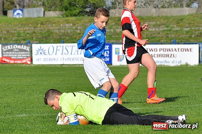 Zdjęcie w galerii na portalu naszraciborz.pl: Młodziki: Trzy punkty zostały w Raciborzu wiadomości z regionu