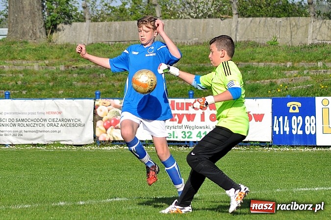 Zdjęcie w galerii na portalu naszraciborz.pl: Młodziki: Trzy punkty zostały w Raciborzu wiadomości z regionu