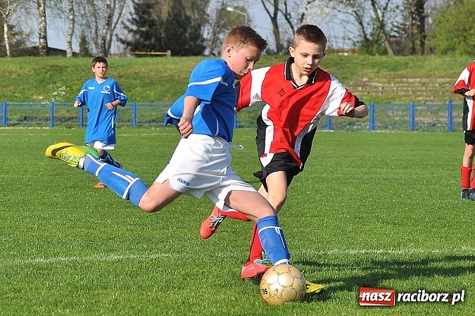 Zdjęcie w galerii na portalu naszraciborz.pl: Młodziki: Trzy punkty zostały w Raciborzu wiadomości z regionu