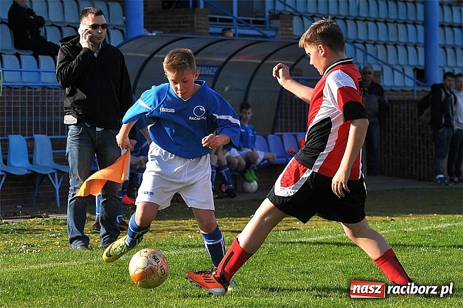 Zdjęcie w galerii na portalu naszraciborz.pl: Młodziki: Trzy punkty zostały w Raciborzu wiadomości z regionu