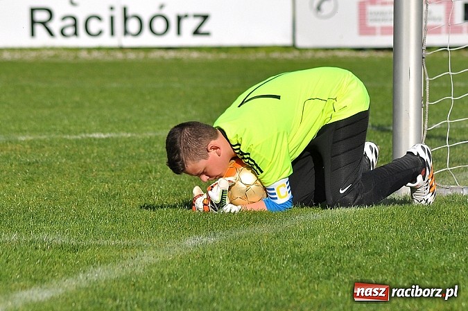 Zdjęcie w galerii na portalu naszraciborz.pl: Młodziki: Trzy punkty zostały w Raciborzu wiadomości z regionu
