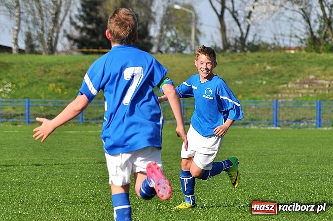 Zdjęcie w galerii na portalu naszraciborz.pl: Młodziki: Trzy punkty zostały w Raciborzu wiadomości z regionu