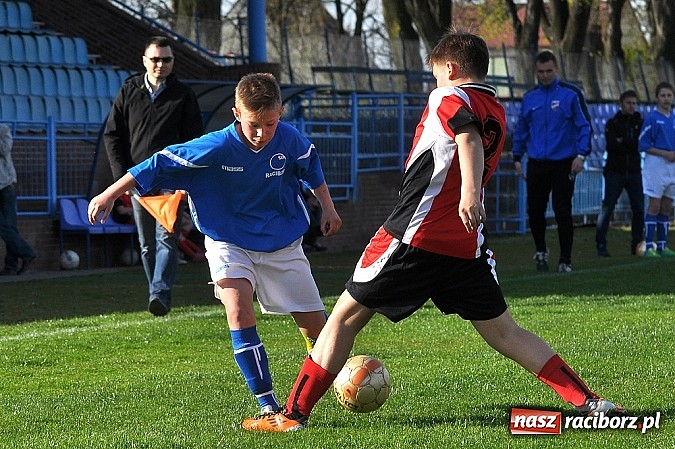 Zdjęcie w galerii na portalu naszraciborz.pl: Młodziki: Trzy punkty zostały w Raciborzu wiadomości z regionu