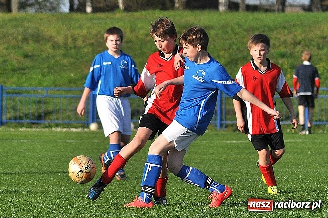 Zdjęcie w galerii na portalu naszraciborz.pl: Młodziki: Trzy punkty zostały w Raciborzu wiadomości z regionu