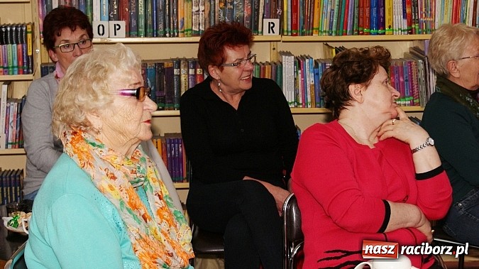 Zdjęcie w galerii na portalu naszraciborz.pl: Spotkanie z seniorami w raciborskiej bibliotece  wiadomości z regionu
