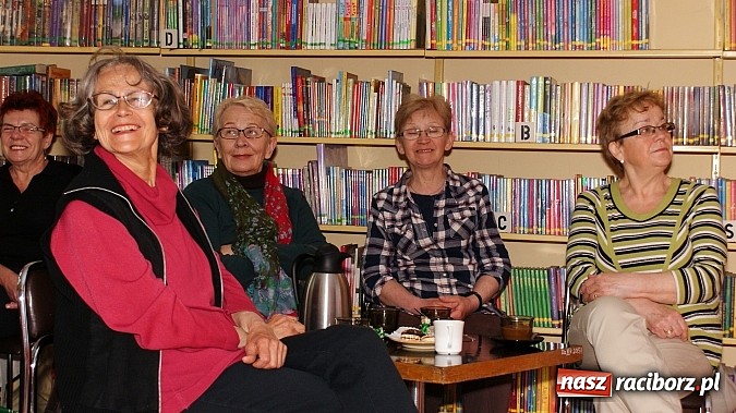 Zdjęcie w galerii na portalu naszraciborz.pl: Spotkanie z seniorami w raciborskiej bibliotece  wiadomości z regionu
