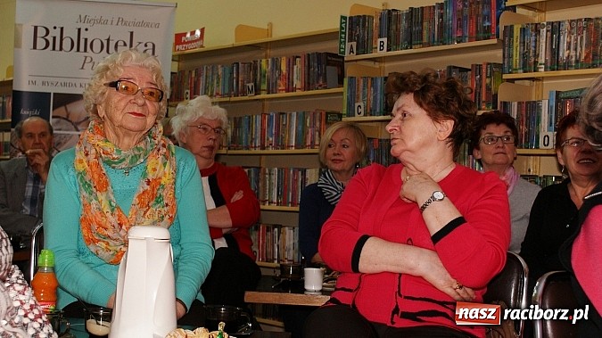 Zdjęcie w galerii na portalu naszraciborz.pl: Spotkanie z seniorami w raciborskiej bibliotece  wiadomości z regionu
