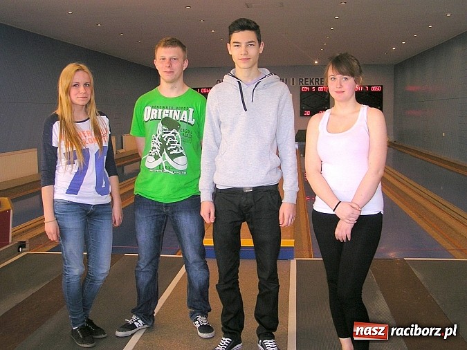 Zdjęcie w galerii na portalu naszraciborz.pl: Turniej w kręgle klasyczne szkół ponadgimnazjalnych wiadomości z regionu