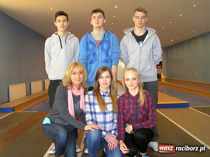 Zdjęcie w galerii na portalu naszraciborz.pl: Turniej w kręgle klasyczne szkół ponadgimnazjalnych wiadomości z regionu
