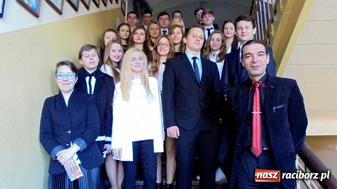 Zdjęcie w galerii na portalu naszraciborz.pl: Pierwszy dzień egzaminów w Gimnazjum nr 5 wiadomości z regionu