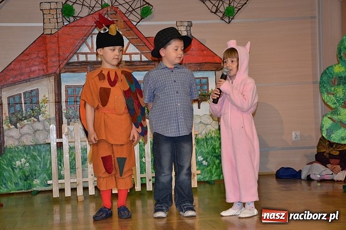 Zdjęcie w galerii na portalu naszraciborz.pl: XXIII Międzynarodowy Przegląd Teatrzyków Przedszkolnych w Tworkowie - FOTOREPORTAŻ wiadomości z regionu