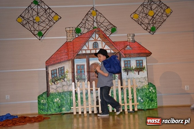 Zdjęcie w galerii na portalu naszraciborz.pl: XXIII Międzynarodowy Przegląd Teatrzyków Przedszkolnych w Tworkowie - FOTOREPORTAŻ wiadomości z regionu
