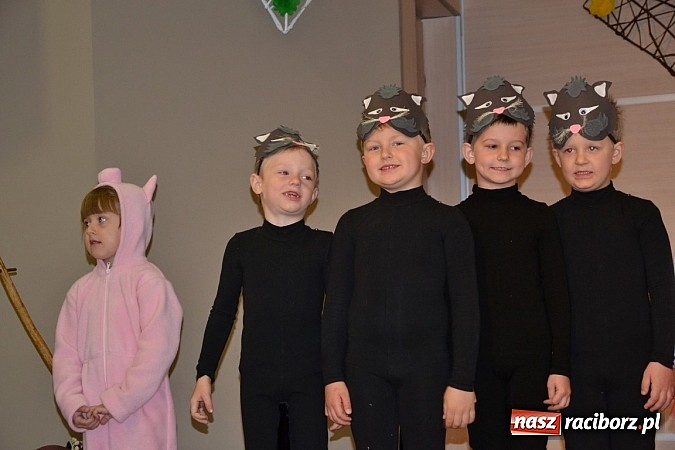 Zdjęcie w galerii na portalu naszraciborz.pl: XXIII Międzynarodowy Przegląd Teatrzyków Przedszkolnych w Tworkowie - FOTOREPORTAŻ wiadomości z regionu